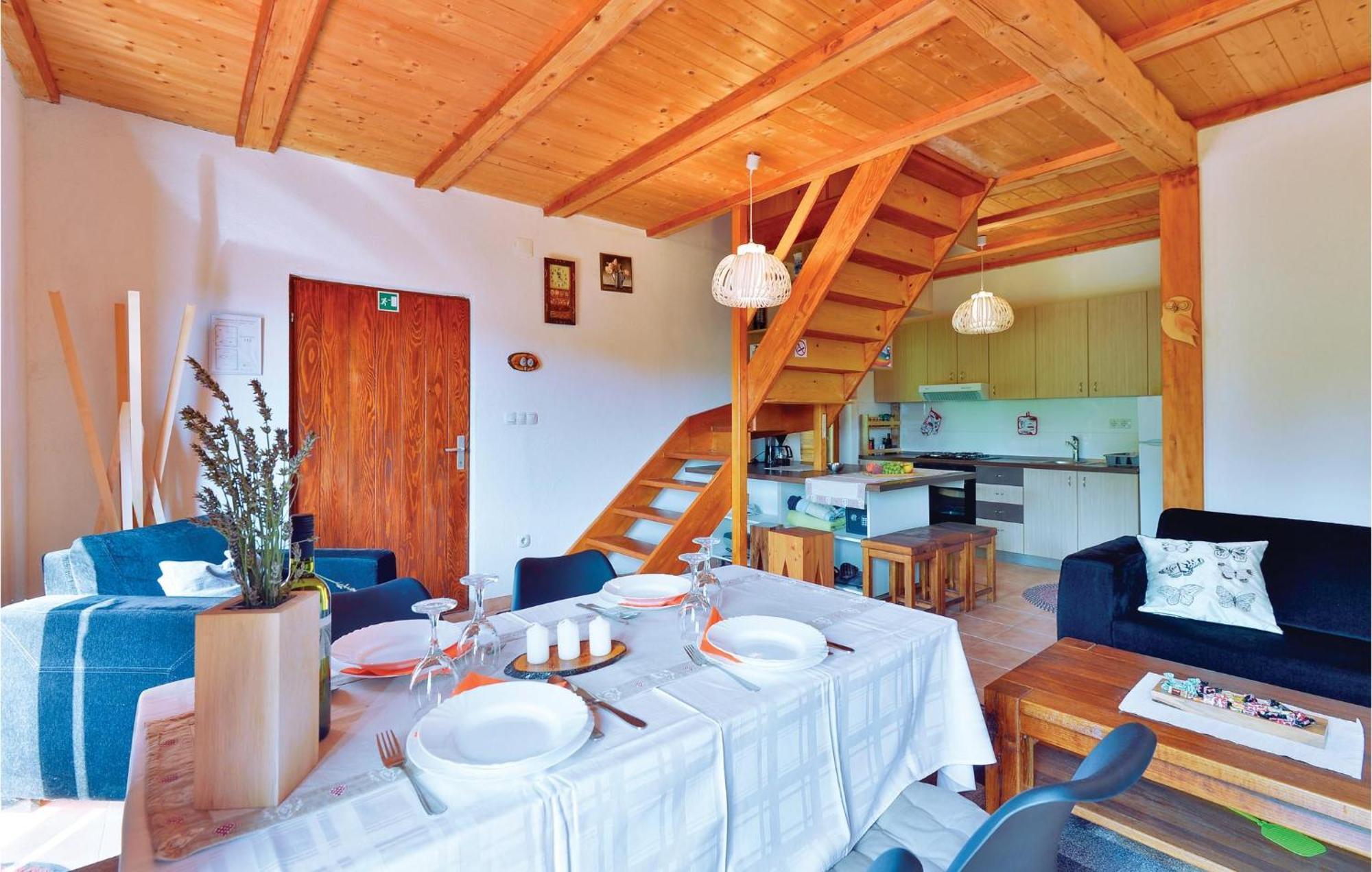2 Bedroom Gorgeous Home In Trstenik Puscanski Экстерьер фото